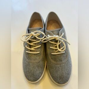 Toms gray tennis shoes size 9